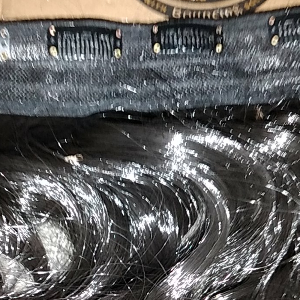 Hair Extensions. - Picture 2 of 3